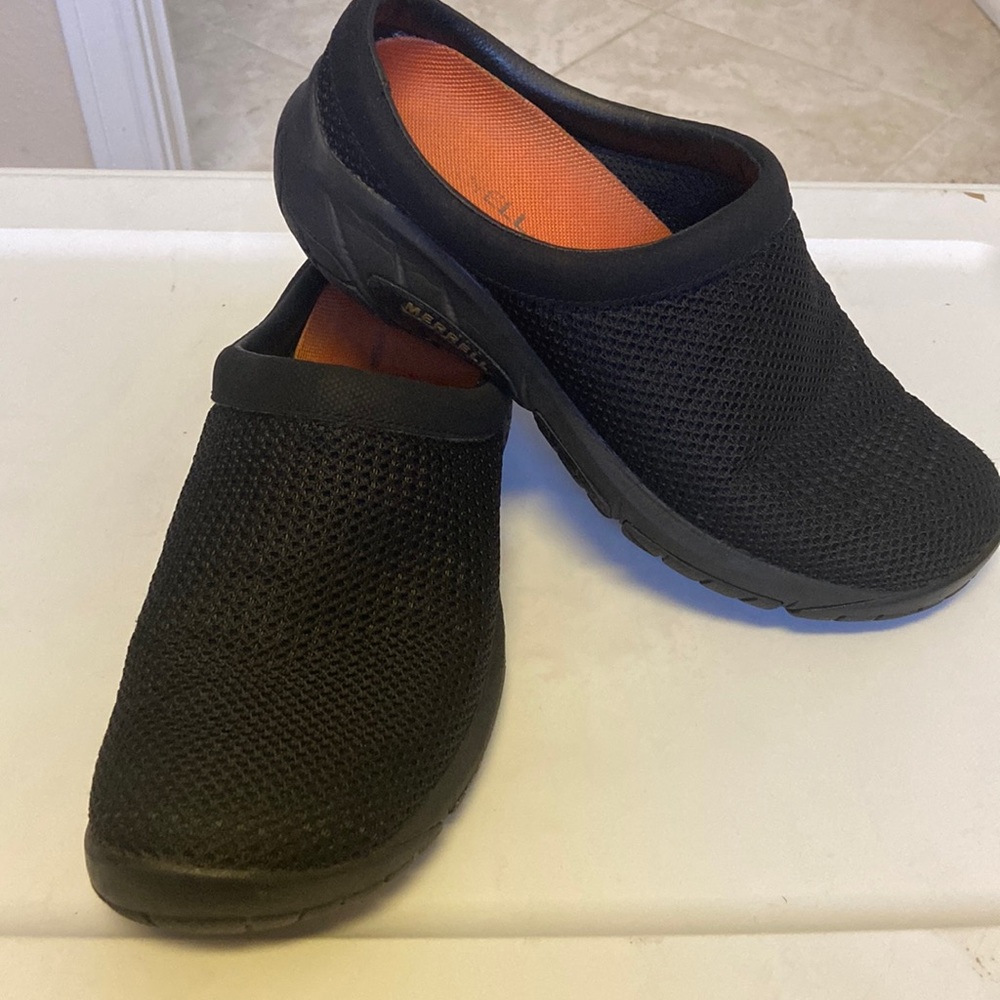 Black merrell